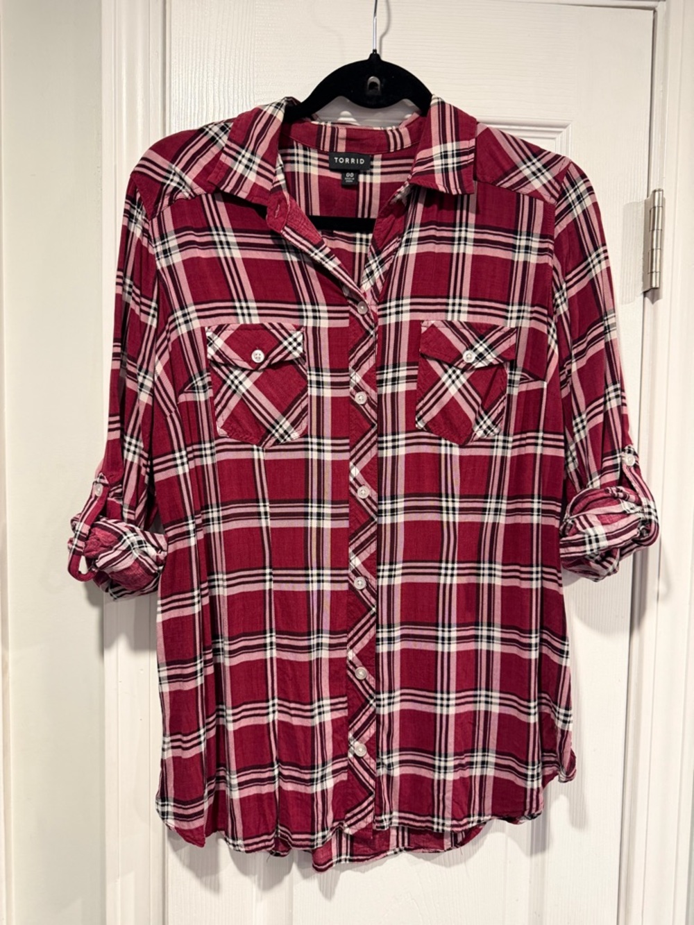 Torrid Size L Burgundy Plaid Lightweight Flannel Roll Tab Button Down Shirt